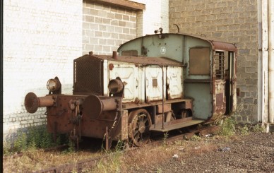 Tubize - Papeterie de Tubize - loco Deutz - 1981-05-23 - Jean-Luc VANDERHAEGEN.jpg